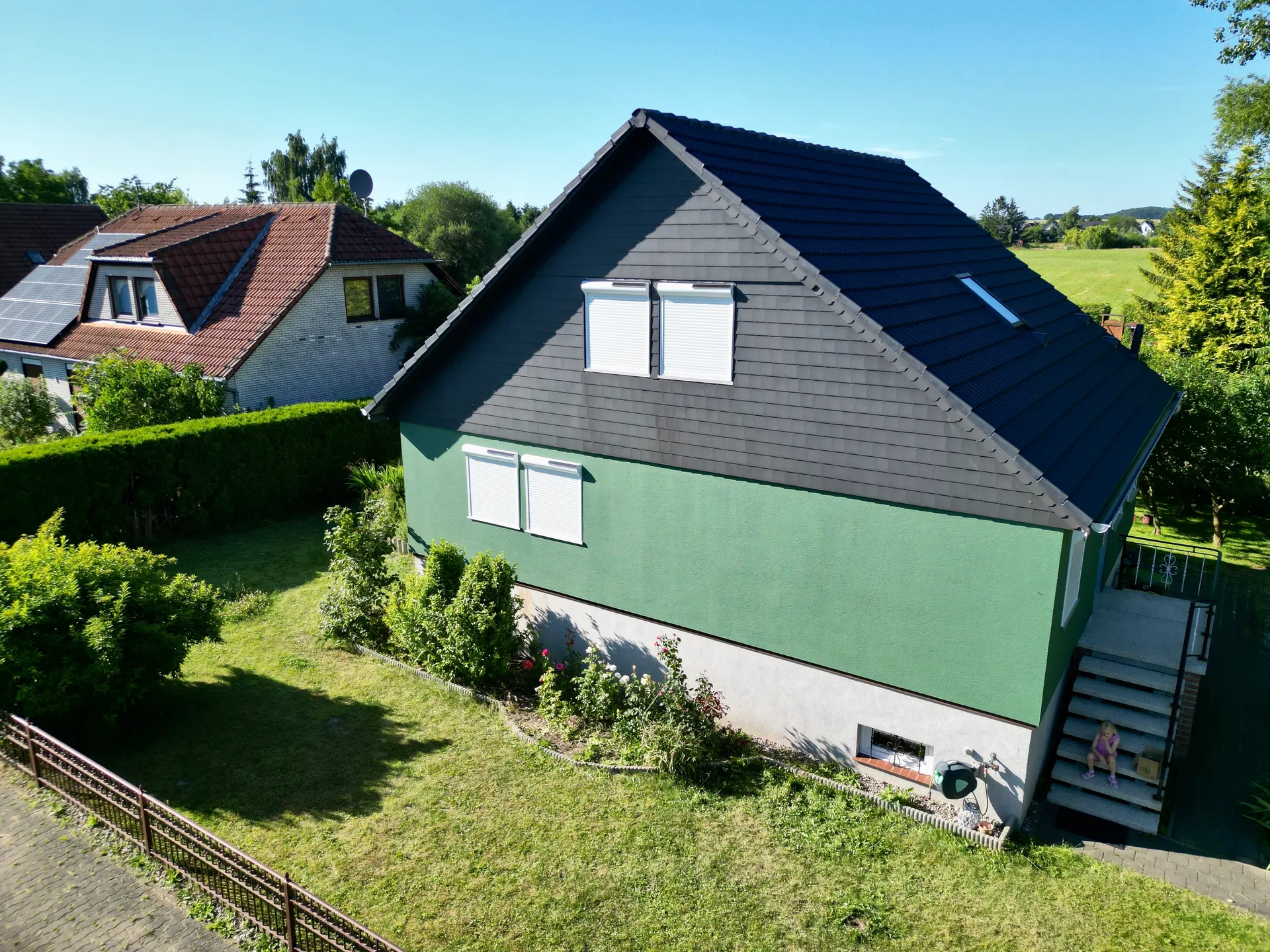 Professionelle Dachreinigung in Aktion